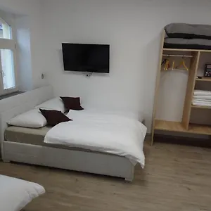 Tabor - Rozmanova Street Guest house